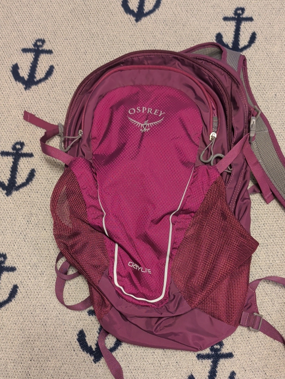 OSPREY Women's Daylite Backpack in Magenta